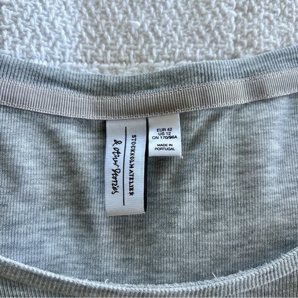 & Other Stories Short Sleeve Tee Gray Relaxed Fit Silky Lyocell size US 12 - Picture 12 of 14